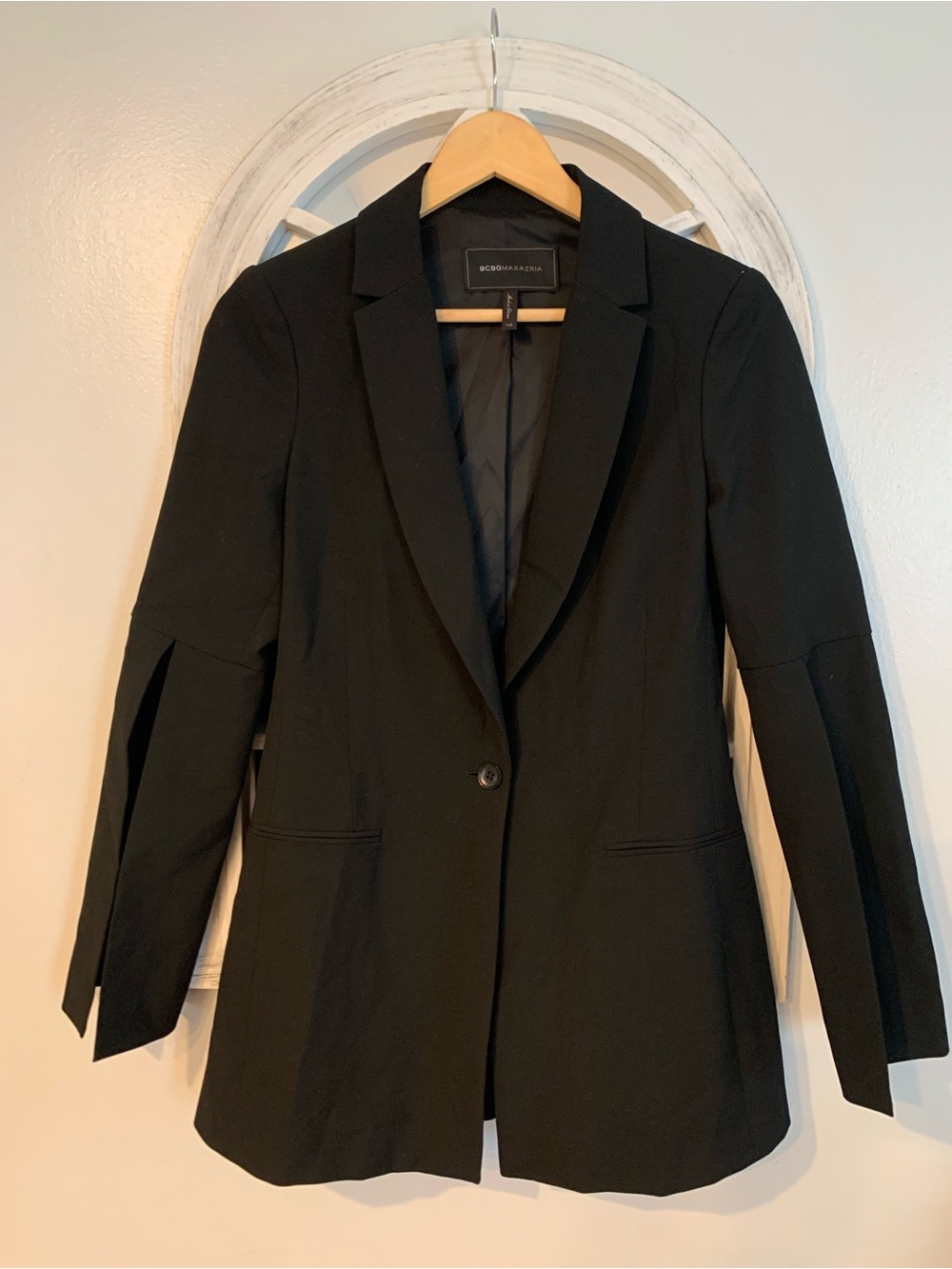 BCBGMaxAzria Black Single-Button Tailored Blazer